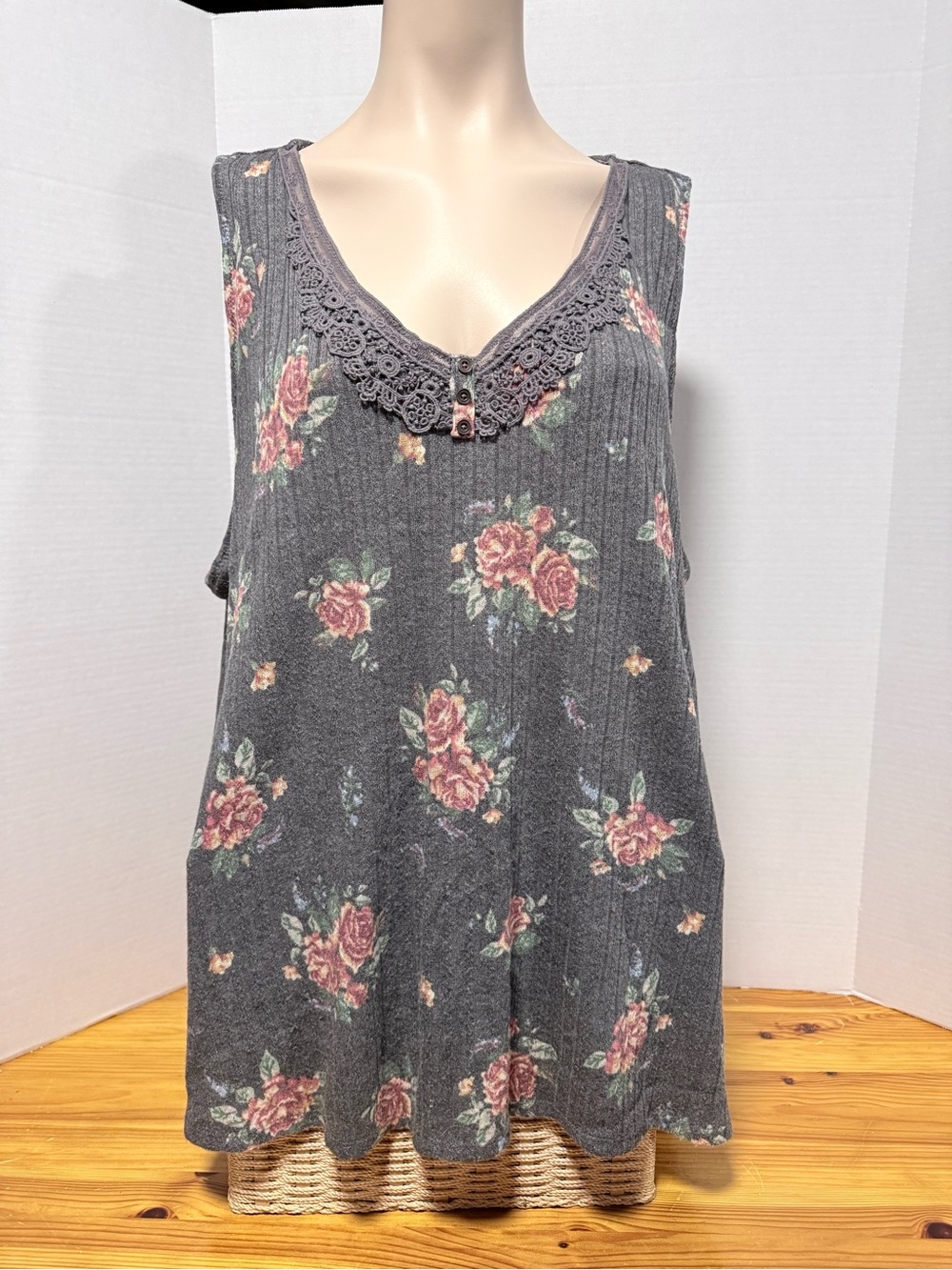 Maurices Gray Floral Lace-Trim Tank Top